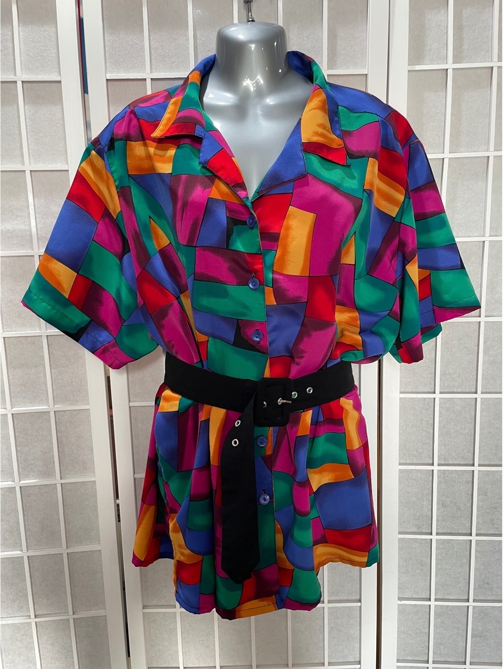 Vintage Ship 'N Shore Woman's Multicolor Abstract Print Button-Up Blouse